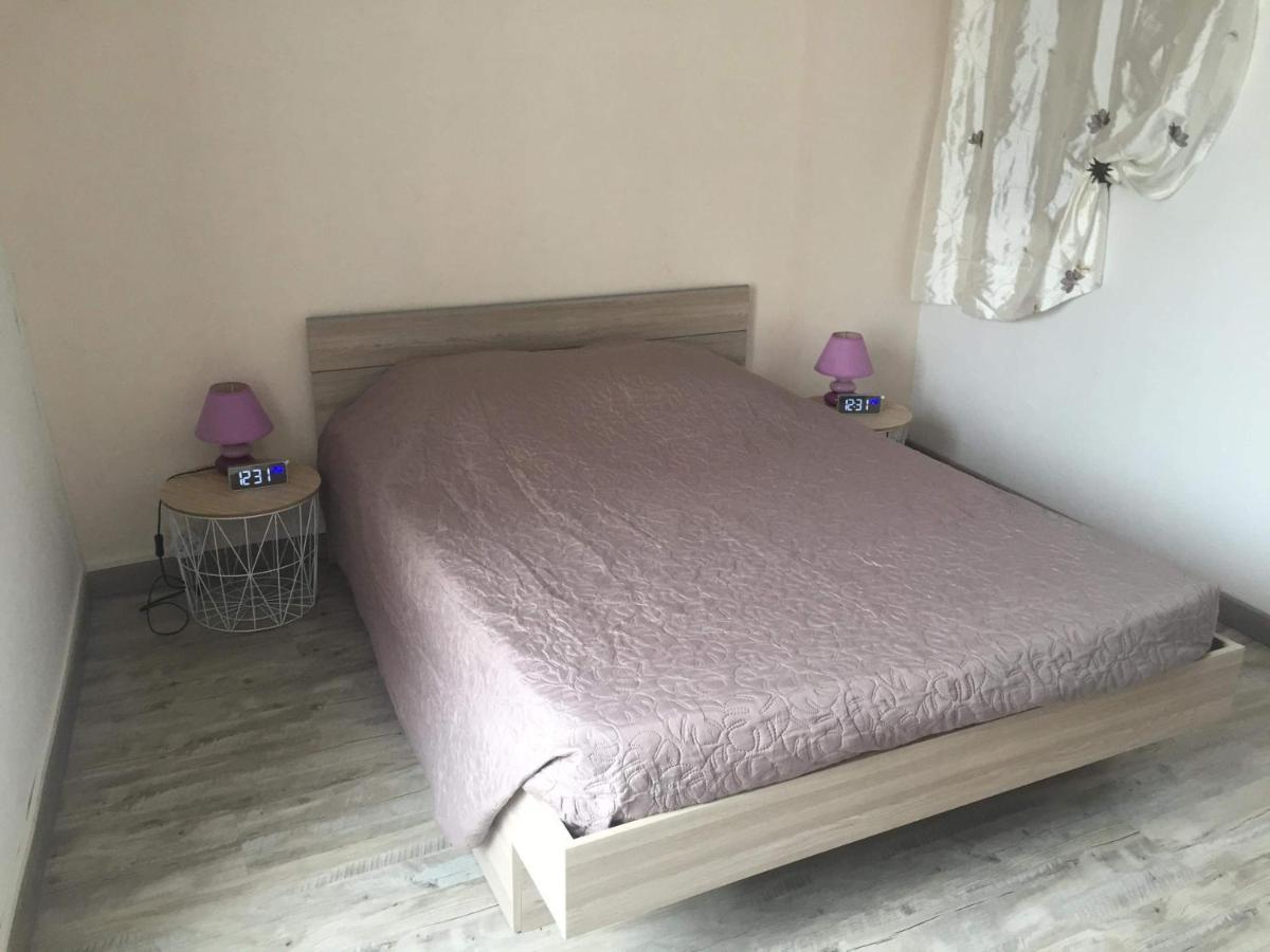 Petite Maison Au Coeur De L Auvergne Jumeaux Eksteriør billede