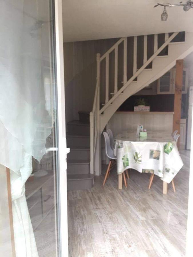 Petite Maison Au Coeur De L Auvergne Jumeaux Eksteriør billede